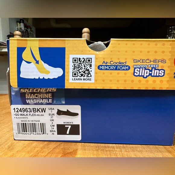 Skechers Slip-ins: GO WALK Flex - Relish-Black, Women’s size 7 - Picture 8 of 8